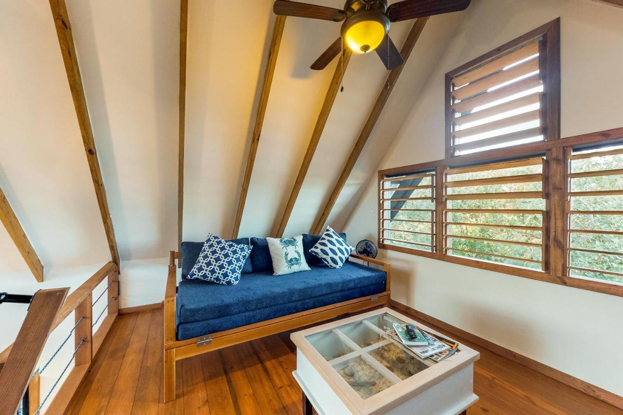Inn The Trees Cabanas Placencia エクステリア 写真