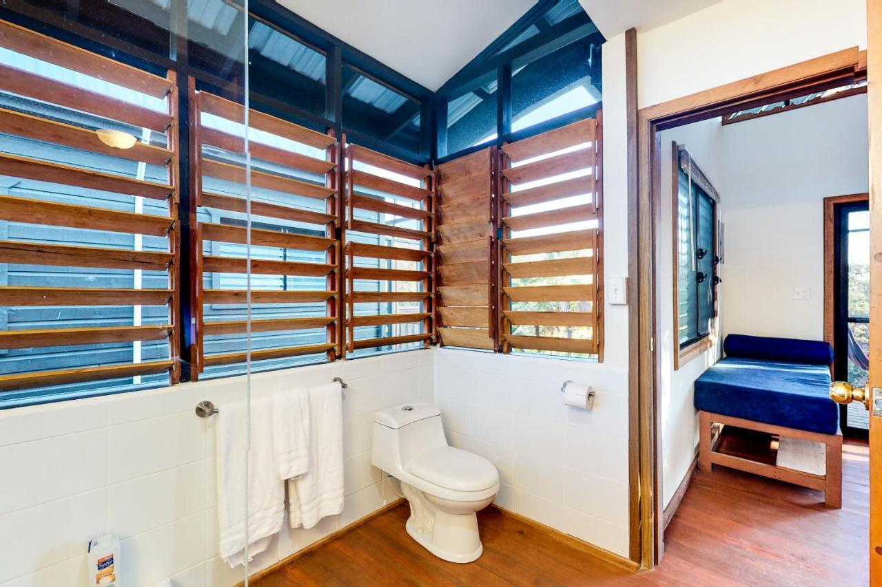 Inn The Trees Cabanas Placencia エクステリア 写真